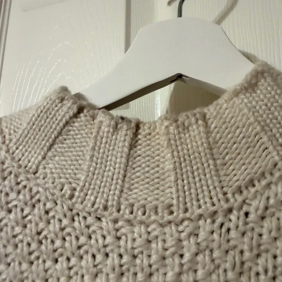 Cozy Cream Knit Sweater - Picture 3 of 6